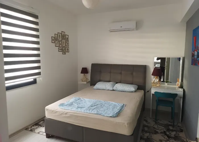 Caesar Socrates דירה