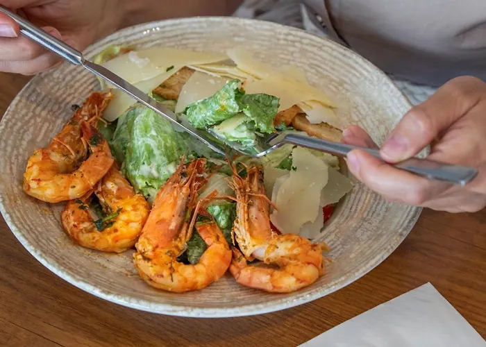 Caesar Socrates דירה *