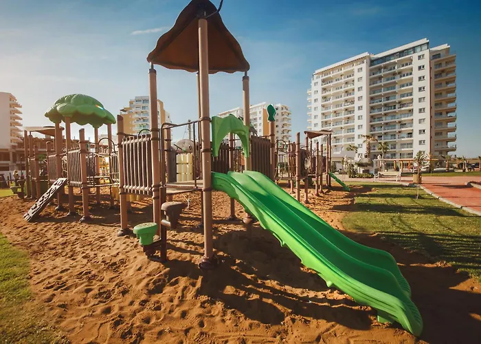 Caesar Socrates * לרנקה